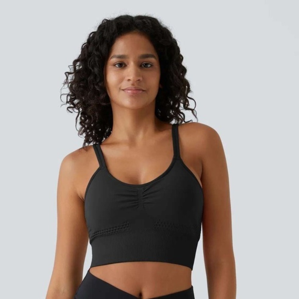 Halara Seamless Flow Low Support Ruched Double Straps‎ Sports Bra A-C Cups Black